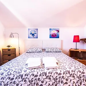 View Bairro Alto Apartment Lissabon